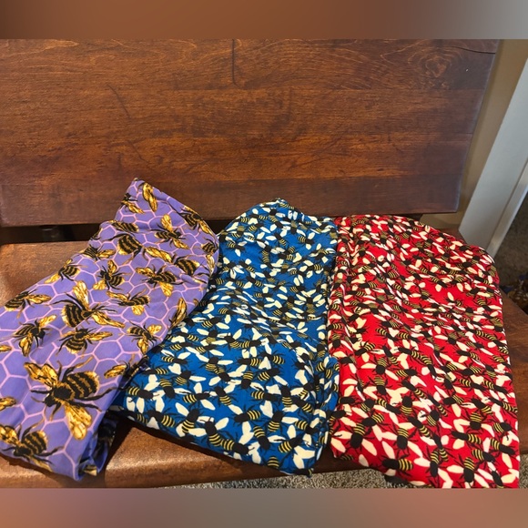 LuLaRoe Set of Leggings Bees - Tall and Curvy - Picture 1 of 2